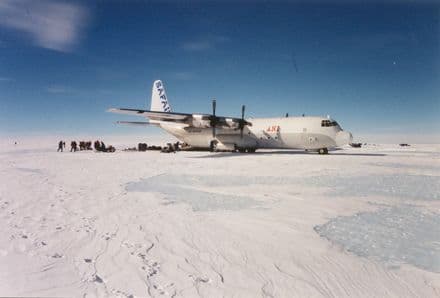 世界極地水晶陣-冰上飛機